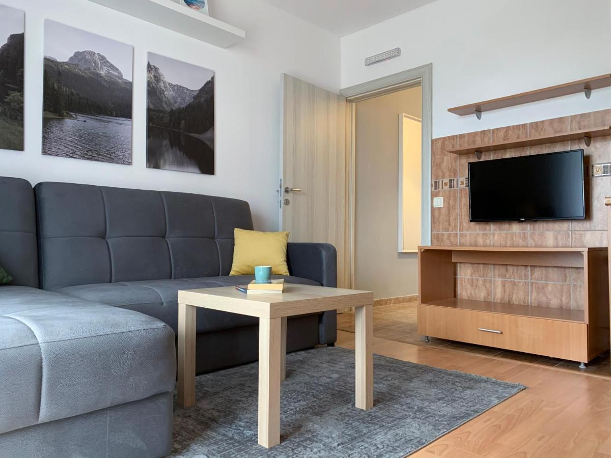 Laurel Apartments Bar Luaran gambar